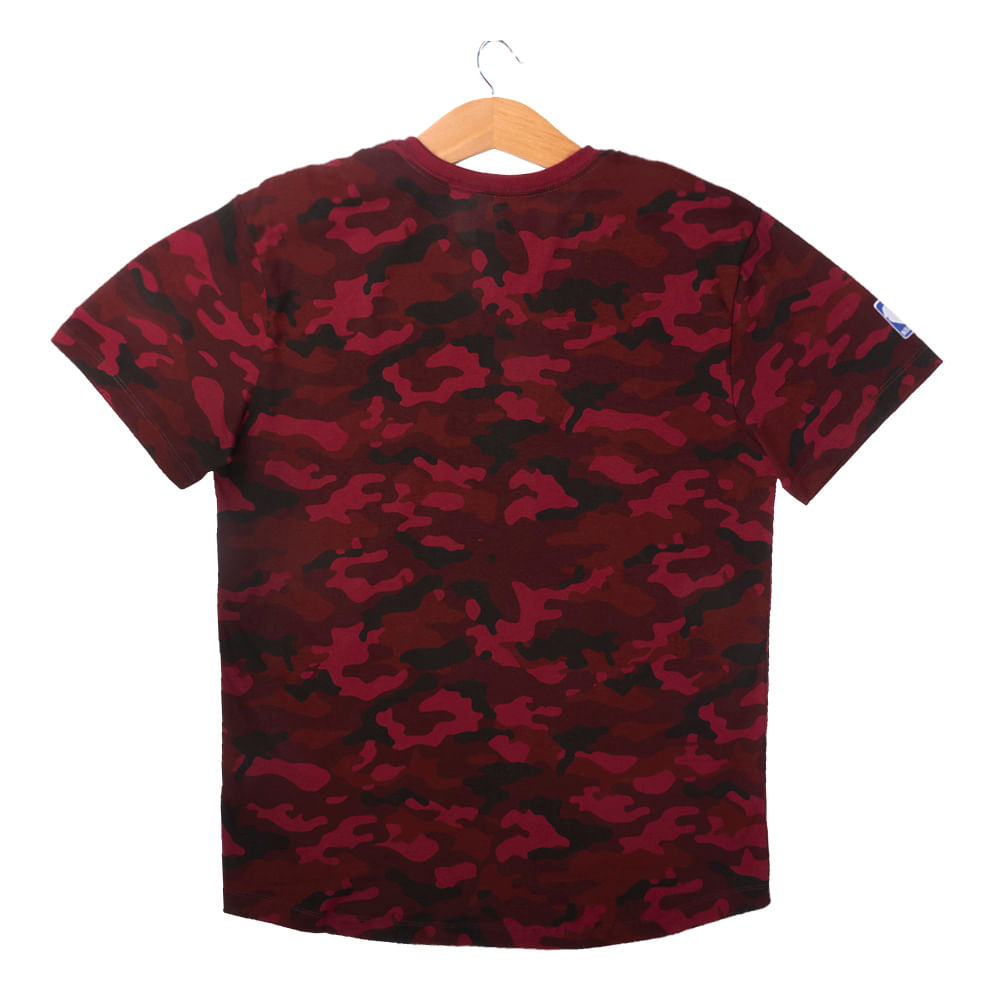 Camiseta-New-Era-Militar-Full-Camo-Cleveland-Cavaliers-Masculino-Vermelho-2