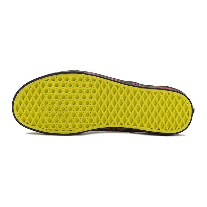 Tenis-Vans-X-Disney-Classic-Slip-On-Multicolor-2