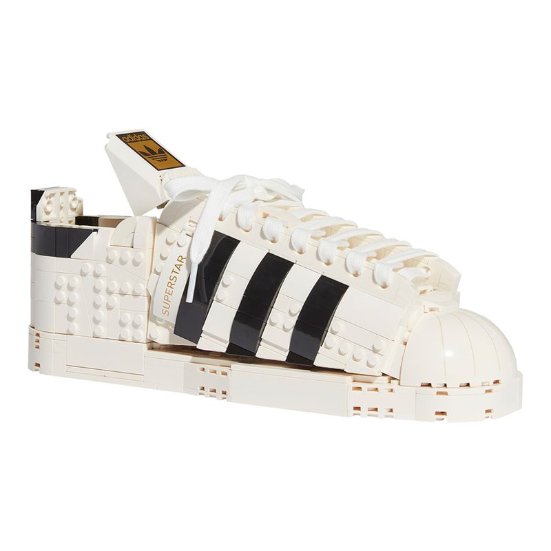 LEGO-x-adidas-Originals-Superstar-Branco-2