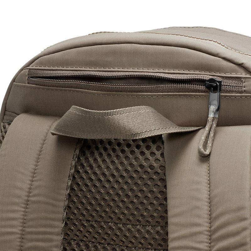 Mochila-Nike-Essentials-Cinza-3