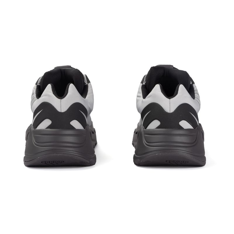 Tenis-adidas-Yeezy-Boost-700-MNVN