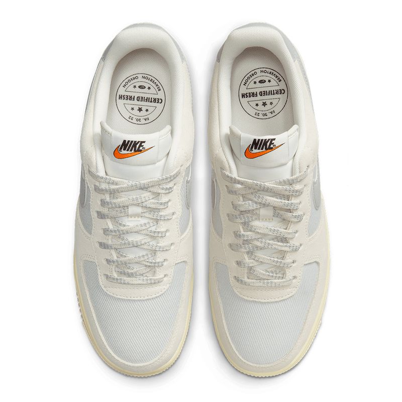 Tenis-Nike-Air-Force-1-07-Lv8-Vntg-Masculino-Branco-4