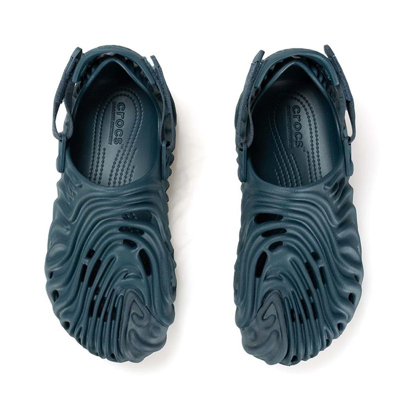 Sandalia-Crocs-Pollex-Clog-x-Salehe-Bembury