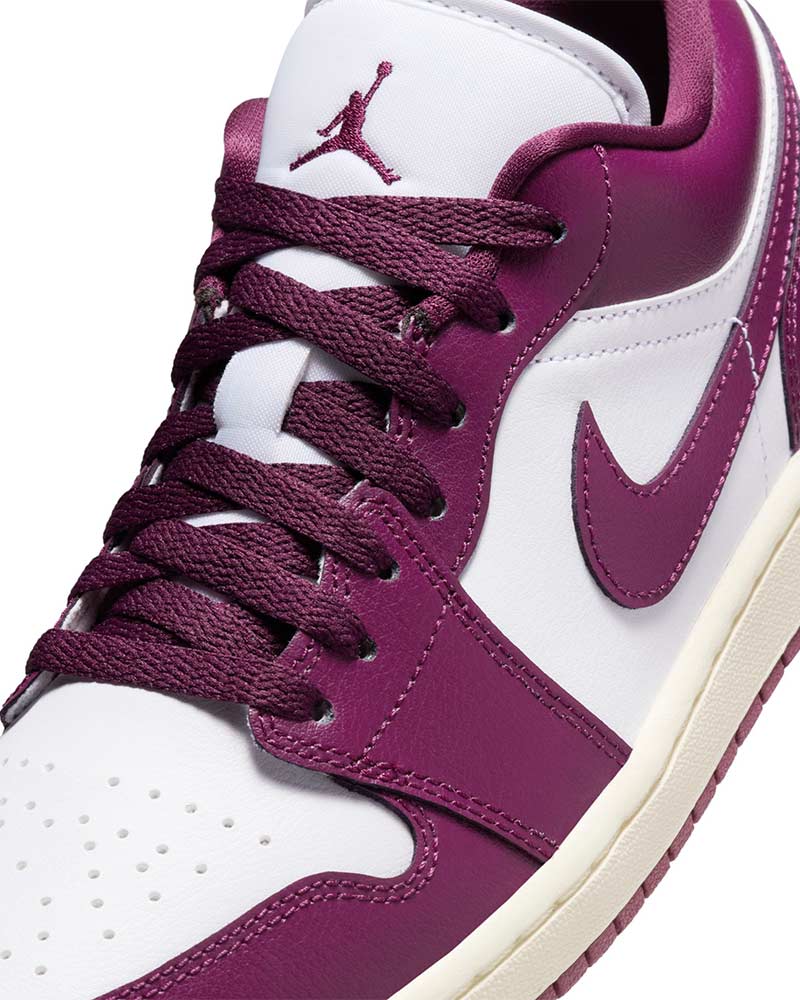 Tenis-Air-Jordan-1-Low-Feminino