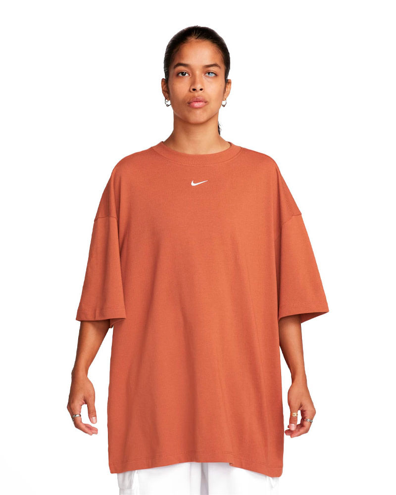 Camiseta-Nike-Essentials-Feminina