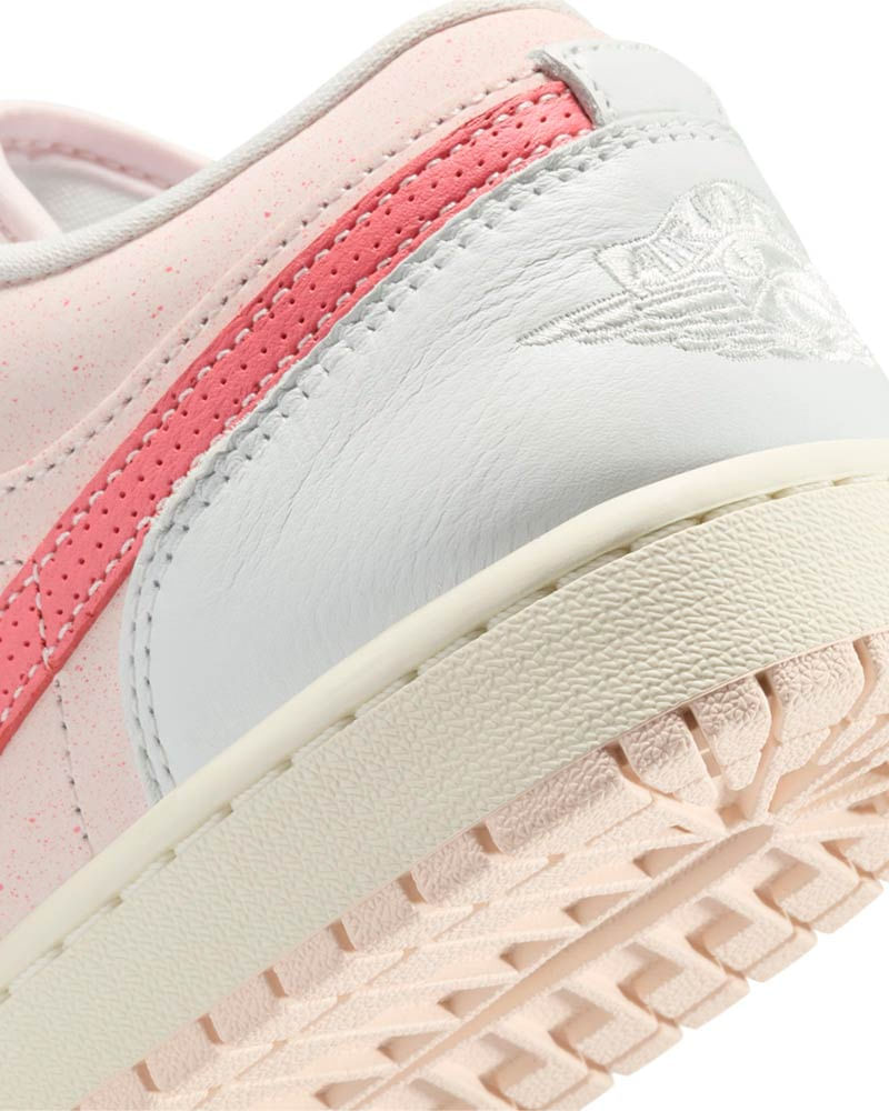 Tenis-Air-Jordan-1-LOW-SE-Feminino